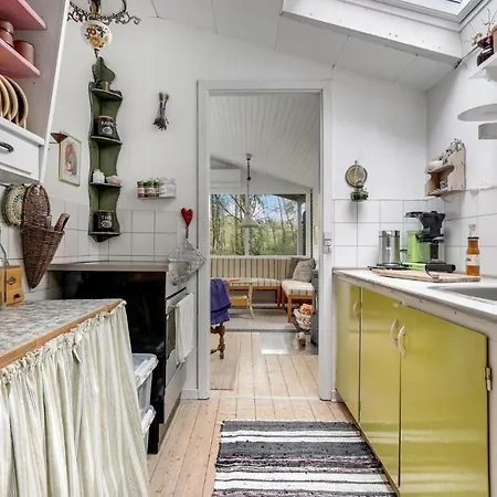 Stunning In With Kitchen
