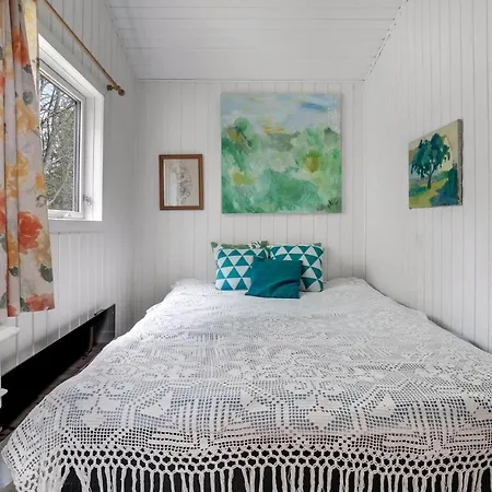 Stunning In With Kitchen Feriehus *